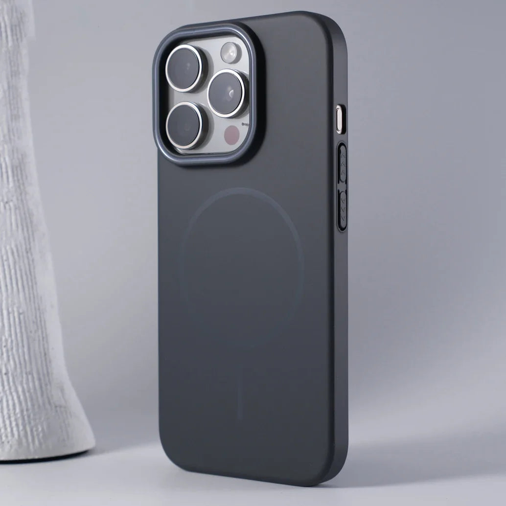 iPhone Matte Ultra-Thin Magnetic Wireless Charger Translucent Cove